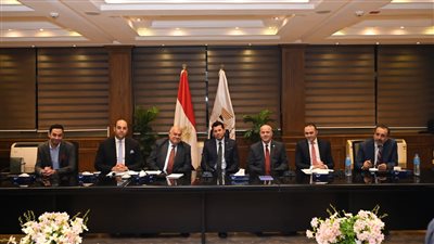 أشرف صبحي يشهد المقابلات الشخصية للمتقدمين للمهرجان العالمي للشباب روسيا 2024