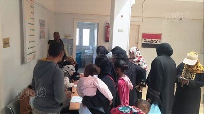 تنظيم قافلة طبية مجانية لأهالي قرى أبو الريش بأسوان (صور)