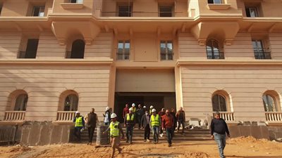 رئيس جهاز العاصمة الإدارية يتفقد الحي السكني الخامس ومحيط منطقة المدينة الرياضية