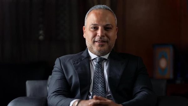 تامر عبد المنعم يحصل على كارنيه نقابة الإعلاميين بعد استيفاء الشروط