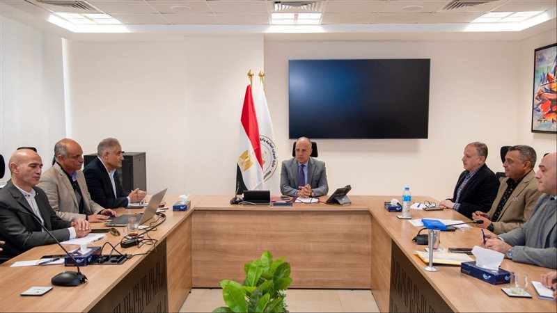 وزير الري الدكتور