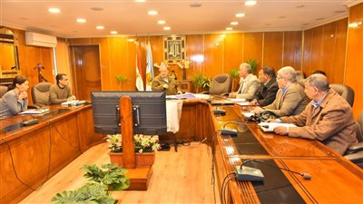 محافظ أسيوط يوجه بتكثيف الحملات لرصد وإزالة التعديات بالمراكز والقرى في مهدها