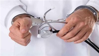 إحالة أوراق طبيب روض الفرج المتهم بإجبار السيدات على ممارسة الرذيلة إلى المفتي 