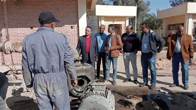 رئيس مركز الفرافرة يتفقد أعمال الصيانة بمحطة الصرف الصحي 