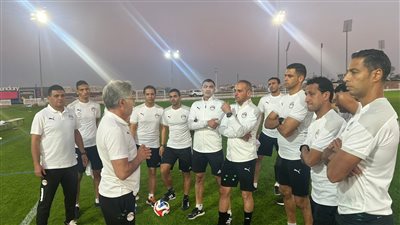 حكام بطولة السوبر المصري يؤدون مرانا بدنيا بالعاصمة الإماراتية