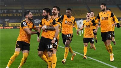 وولفرهامبتون يضرب تشيلسي بثنائية في الشوط الأول بالدوري الإنجليزي 