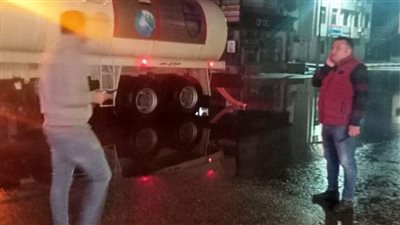 الأمطار تغرق شوارع القليوبية، وانتشار مكثف لسيارات شفط المياه (صور)