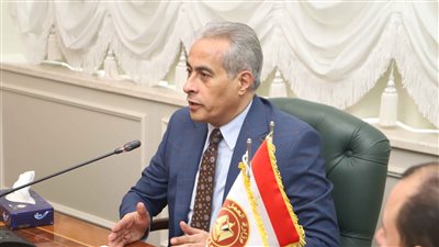 وزير العمل يطلب من الإدارات المختصة تقارير يومية عن الوضع الخاص بعمل المنظومات الرقمية