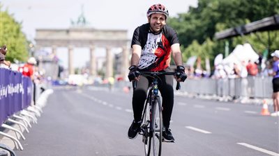 وزيرة الهجرة تهنئ شابا مصريا بالخارج لحصوله على الميداليات الذهبية بالألعاب العالمية للأولمبياد 