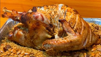 احتفالات رأس السنة 2024، طريقة عمل الديك الرومي فى الفرن بتتبيلة مميزة 