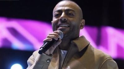 تامر عاشور يتعاون مع صناع 