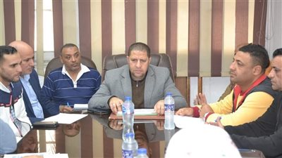 السكرتير المساعد بالبحيرة يعقد اجتماعًا لمتابعة مستجدات ملف تقنين أراضي أملاك الدولة (صور)