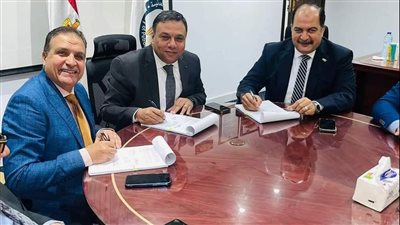 صان مصر توقع اتفاقية مشروع إنشاء محطتي كهرباء بحقول نوربيتكو بالصحراء الغربية