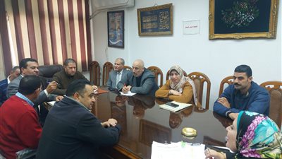 اجتماع مراجعة وتدقيق البيانات الخاصة بأراضي الإصلاح الزراعي بالبحيرة 