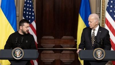 بايدن يحذر الكونجرس من عرقلة المساعدات العسكرية لأوكرانيا: روسيا تريد محوها