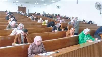 بدء الاختبارات النظرية لطلاب برنامج المقاصة بكلية التمريض بجامعة قناة السويس (صور) 