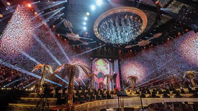 تجهيزات مميزة لليلة الثانية من احتفالية اليوبيل الماسي لمحمد عبده (صور)