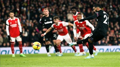 الدوري الإنجليزي، الأرقام السلبية تحاصر أرسنال بعد الخسارة أمام فولهام