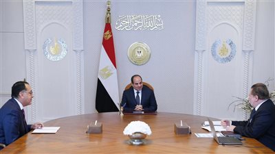 السيسي يتابع مؤشرات الوضع الاقتصادي العالمي والمصري وأداء القطاع المصرفي بالدولة
