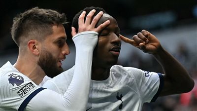 الدوري الإنجليزي، توتنهام يهز شباك بورنموث بثلاثية ويحافظ على المركز الخامس