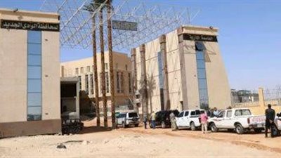 الزملوط يتابع سير العمل في العاصمة الإدارية لمحافظة الوادي الجديد