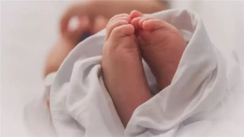 رضيعة، فيتو