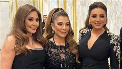 إليسا تفتتح حفل نجمات العرب بالسعودية، وصلح بين أنغام وأصالة (فيديو وصور)