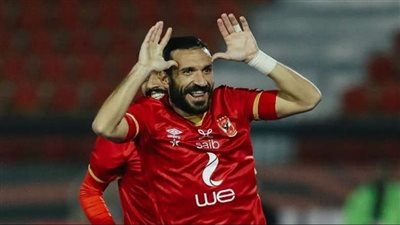 حساب دوري أبطال أفريقيا يحتفل بميلاد علي معلول لاعب الأهلي 
