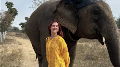 دوا ليبا تستمتع بإجازة رأس السنة في الهند (صور)