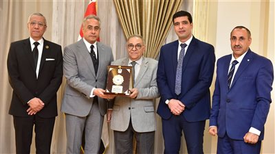 وزير العمل يلتقي وفدًا من المجلس الوطني للتدريب والتعليم