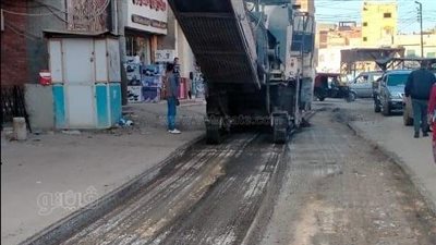 بدء أعمال رصف الطرق الداخلية بشوارع السنطة في الغربية