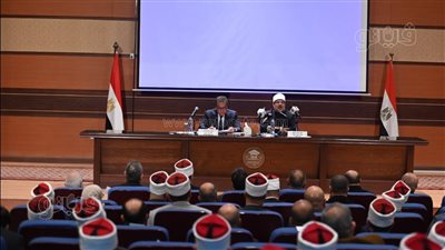 وزير الصحة: اللي بيخلفوا كتير أقل علما وأكثر فقرا وجهلا 