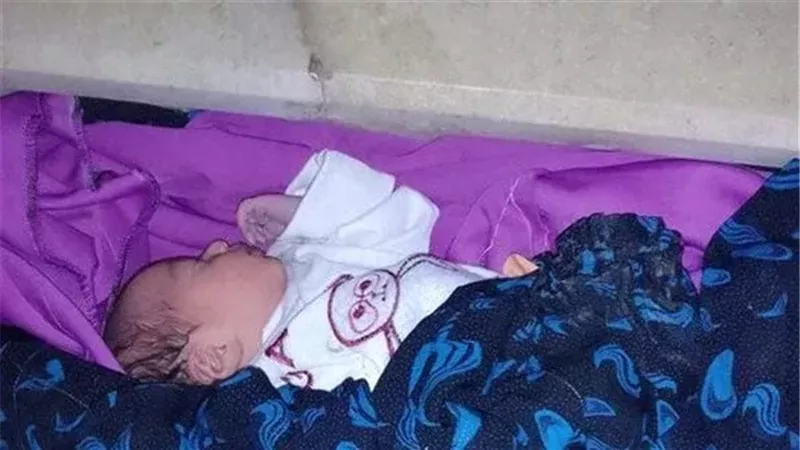 رضيعة،فيتو 