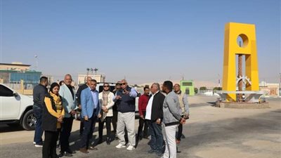 محافظ الوادي الجديد يتفقّد المدينة الرياضية وأعمال رصف الطرق بالعاصمة الإدارية 