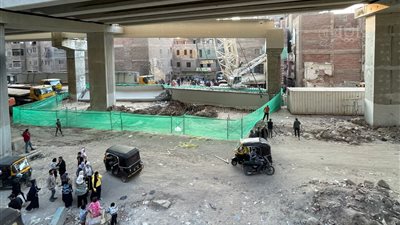 التفاصيل الكاملة لحادث محور كمال عامر.. سقوط كمرة خرسانية أثناء تركيبها.. ومصرع عامل وإصابة 5 آخرين (صور) 