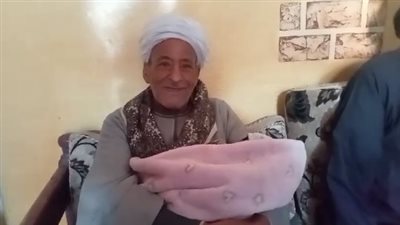 أول تعليق من جد أول مولود تم تسجيله بمصر في 2024 (فيديو)