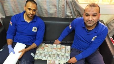 المال الحلال، مسعفان يسلمان ربع مليون جنيه لأسرة مصاب في حادث بمدينة نصر