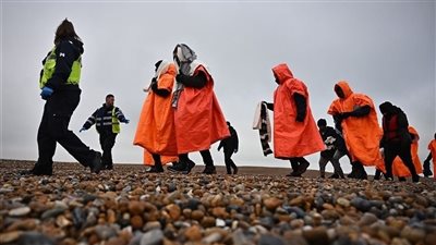 من أفغانستان وإيران وتركيا والعراق، 30 ألف مهاجر إلى بريطانيا في 2023 (فيديو)