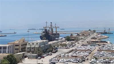 تداول 8 آلاف طن بضائع بموانئ البحر الأحمر