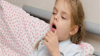 أعراض الالتهاب الرئوي لدى الأطفال والبالغين، وما هي علاجاته؟