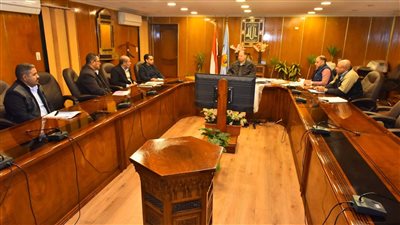 محافظة أسيوط تناقش مشروعات الخطة الاستثمارية لمنفلوط وحي شرق للعام المالي 2024- 2025 