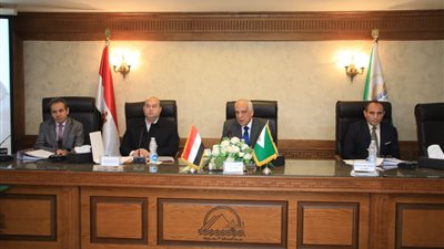 محافظة الجيزة تدرس مقترحًا لإعداد سجل إلكتروني بالشوارع 