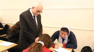 وزير التعليم يتفقد مدرسة النيل المصرية الدولية بمدينة العبور