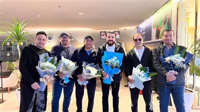 جيل التسعينيات الذهبي يصل الرياض استعدادا لحفل كاسيت 90