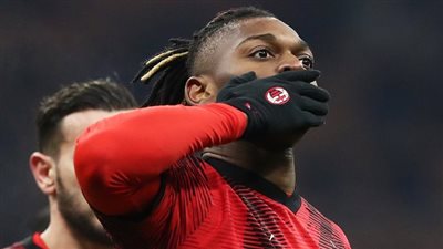 ميلان يحجز بطاقة التأهل للدور ربع النهائي لكأس إيطاليا برباعية في شباك كالياري