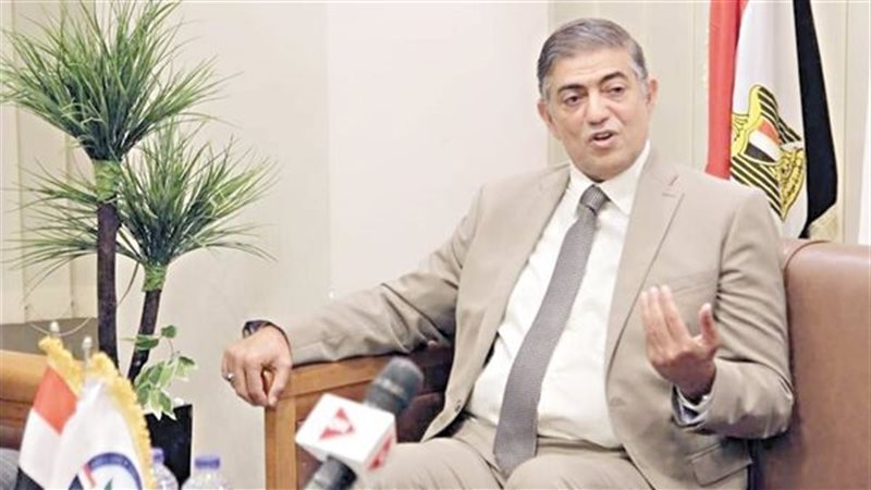 هشام عبد العزيز رئيس