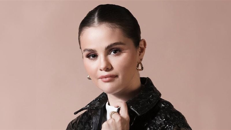سيلينا جوميز، فيتو