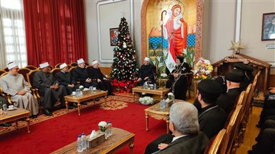 شيخ الأزهر ومفتي الجمهورية يهنئان البابا تواضروس بعيد الميلاد في الكاتدرائية 
