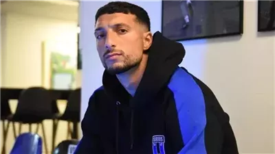 وسام أبو علي يصل إلى القاهرة للانضمام للنادي الأهلي