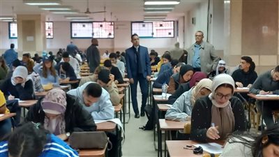 انطلاق امتحانات الفصل الدراسى الأول بحقوق عين شمس